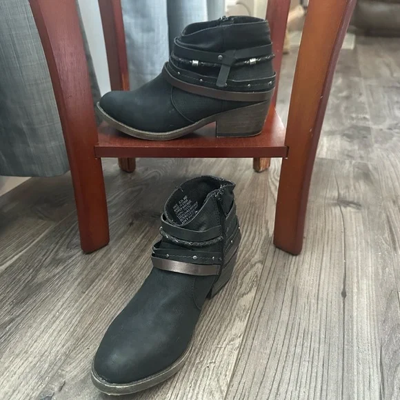 Ankle Booties - Picture 1 of 4